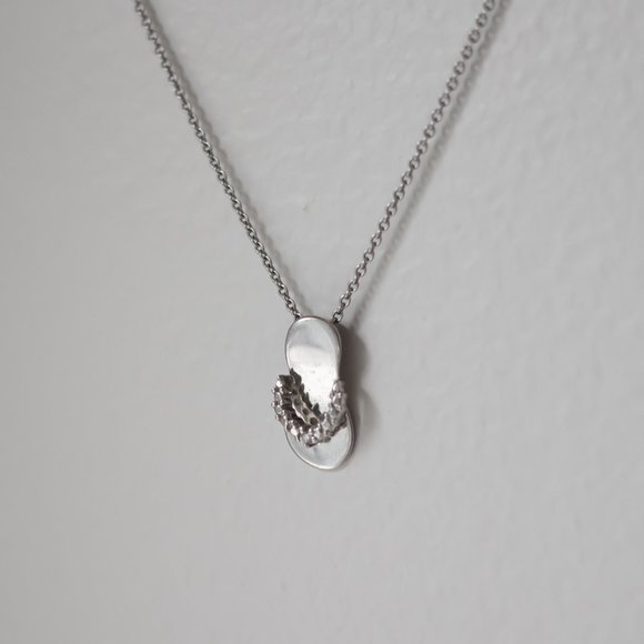 Silver Flip Flop Pendant - Picture 1 of 4